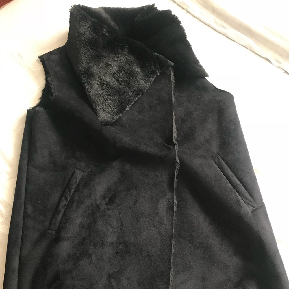 Ralph Lauren faux fur vest - Picture 3 of 7